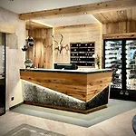 Jaeger 4* Тукс