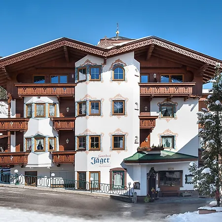 Jaeger Szálloda Tux