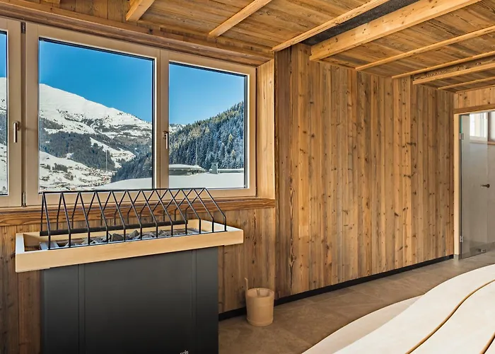 Jaeger Szálloda Tux