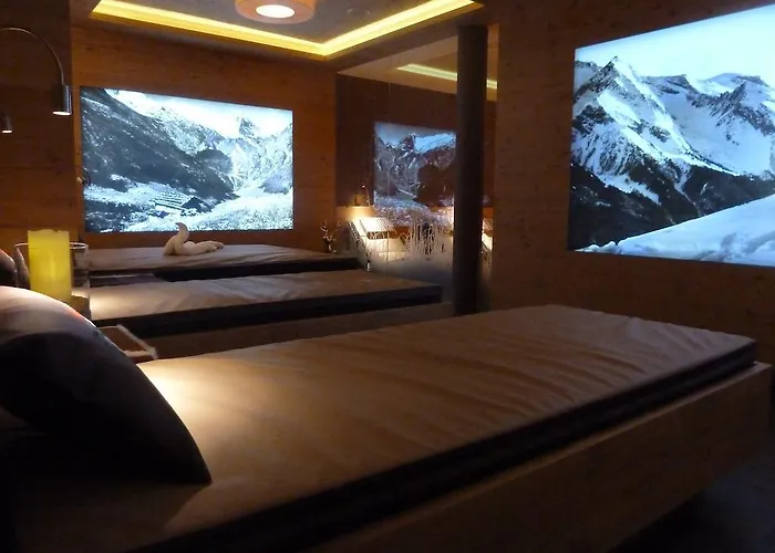 Jaeger Szálloda Tux